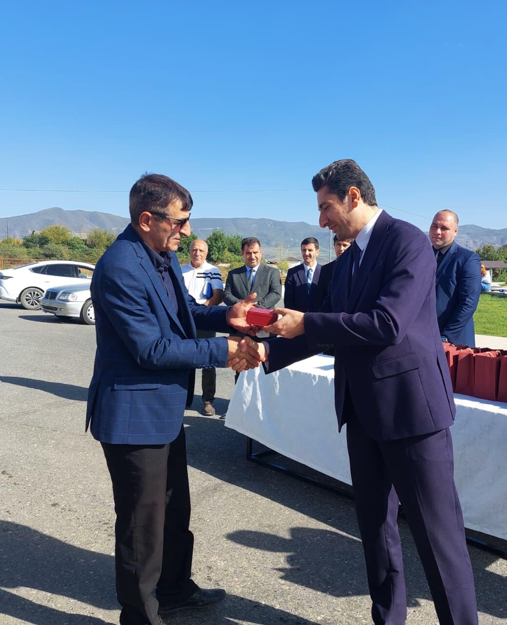 Ballıca və Təzəbinə sakinlərinə evlərin açarları təqdim edilib