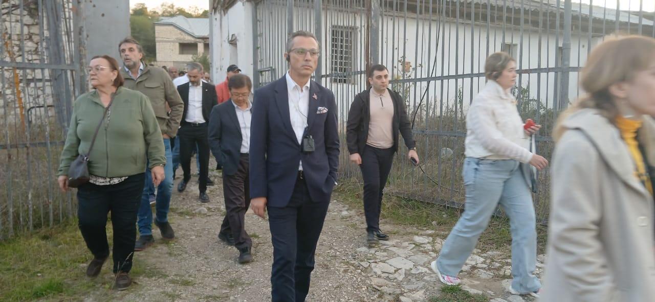 İtkin düşmüş şəxslərlə bağlı beynəlxalq konfrans iştirakçıları Şuşaya səfər ediblər