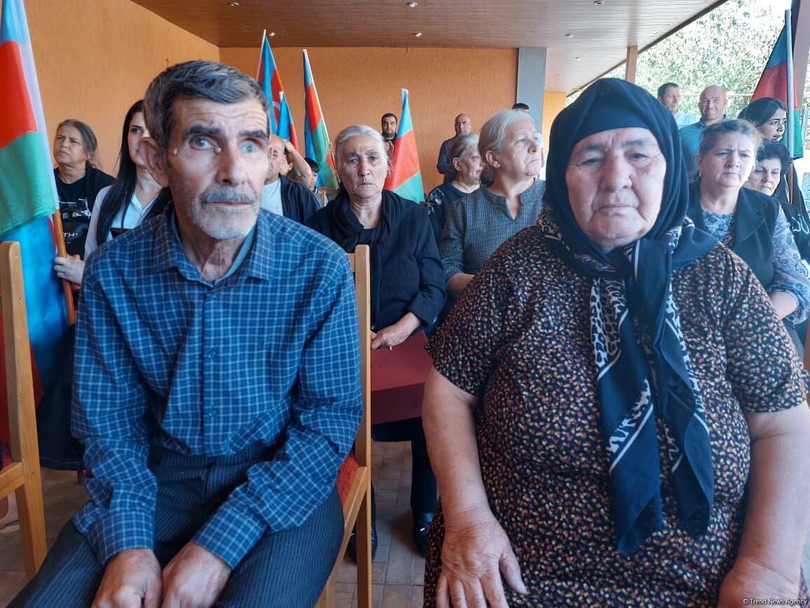 Ballıca və Təzəbinə sakinlərinə evlərin açarları təqdim edilib