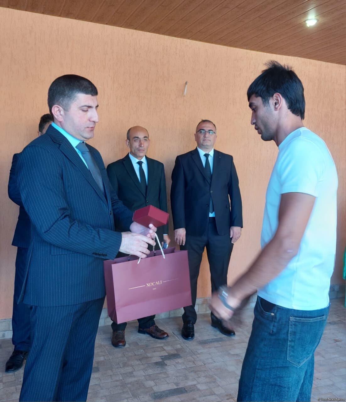 Ballıca və Təzəbinə sakinlərinə evlərin açarları təqdim edilib