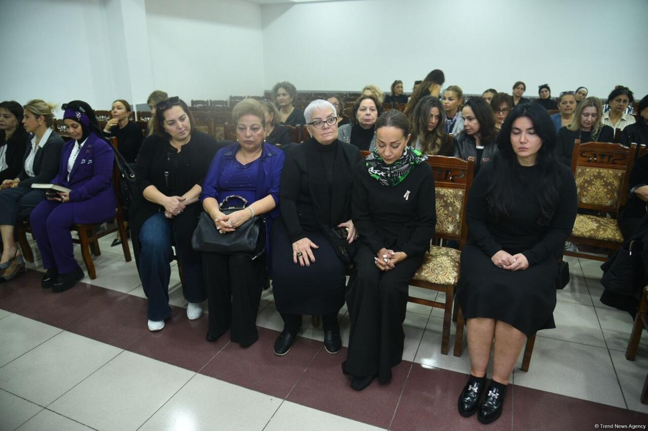 Xalq artisti Əminə Yusifqızı dəfn olunub