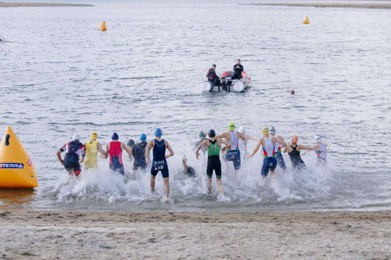 Pirallahıda triatlon üzrə ölkə çempionatı keçirilib