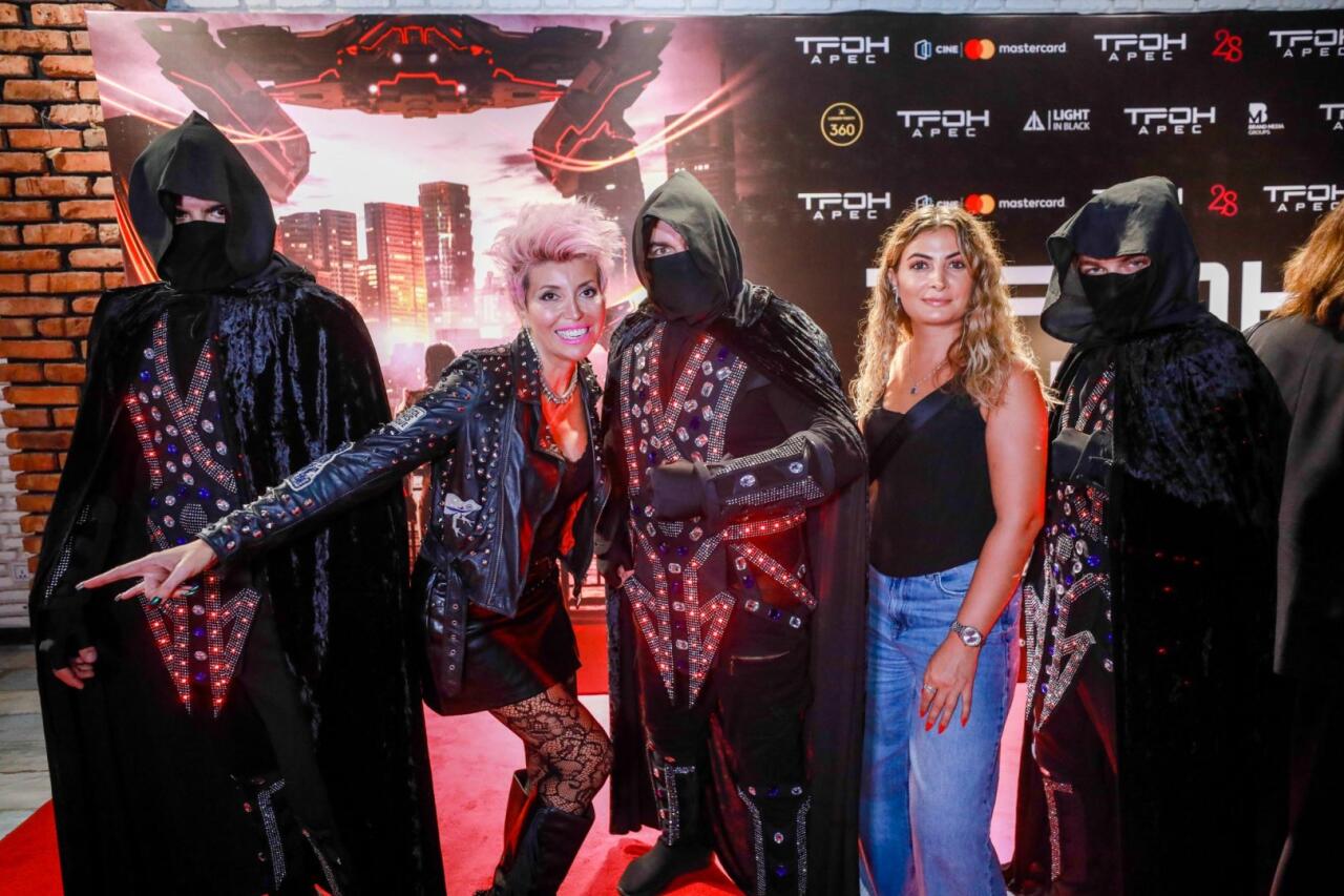 В Баку зажглась цифровая Вселенная в формате ScreenX и c виртуальной реальностью