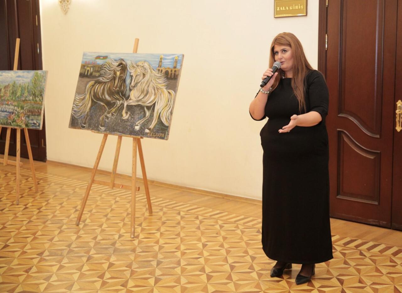 Палитра времени в Мардакане: одна художница - тысяча чувств