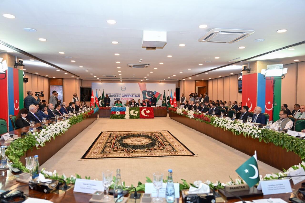 Parlament Sədrlərinin Üçtərəfli Görüşünün sonunda İslamabad Bəyannaməsi qəbul edilib