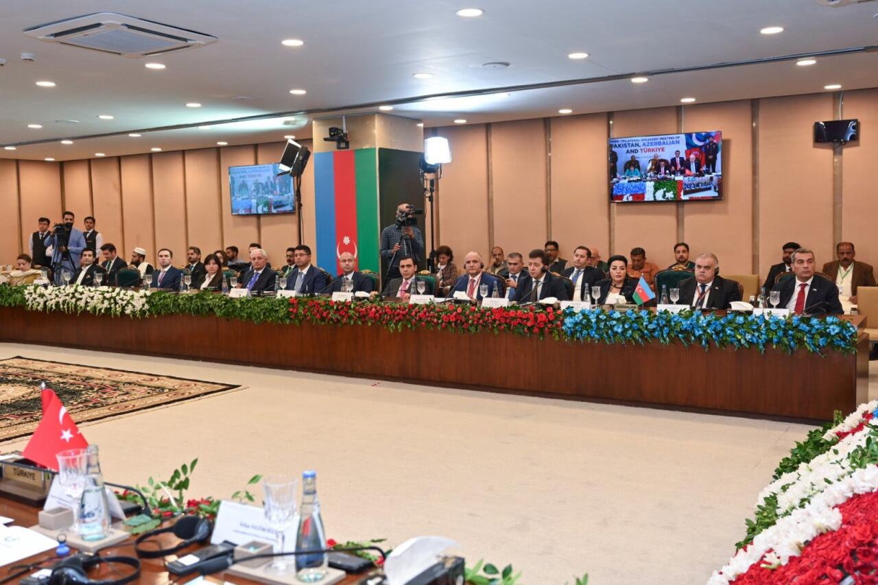 Parlament Sədrlərinin Üçtərəfli Görüşünün sonunda İslamabad Bəyannaməsi qəbul edilib