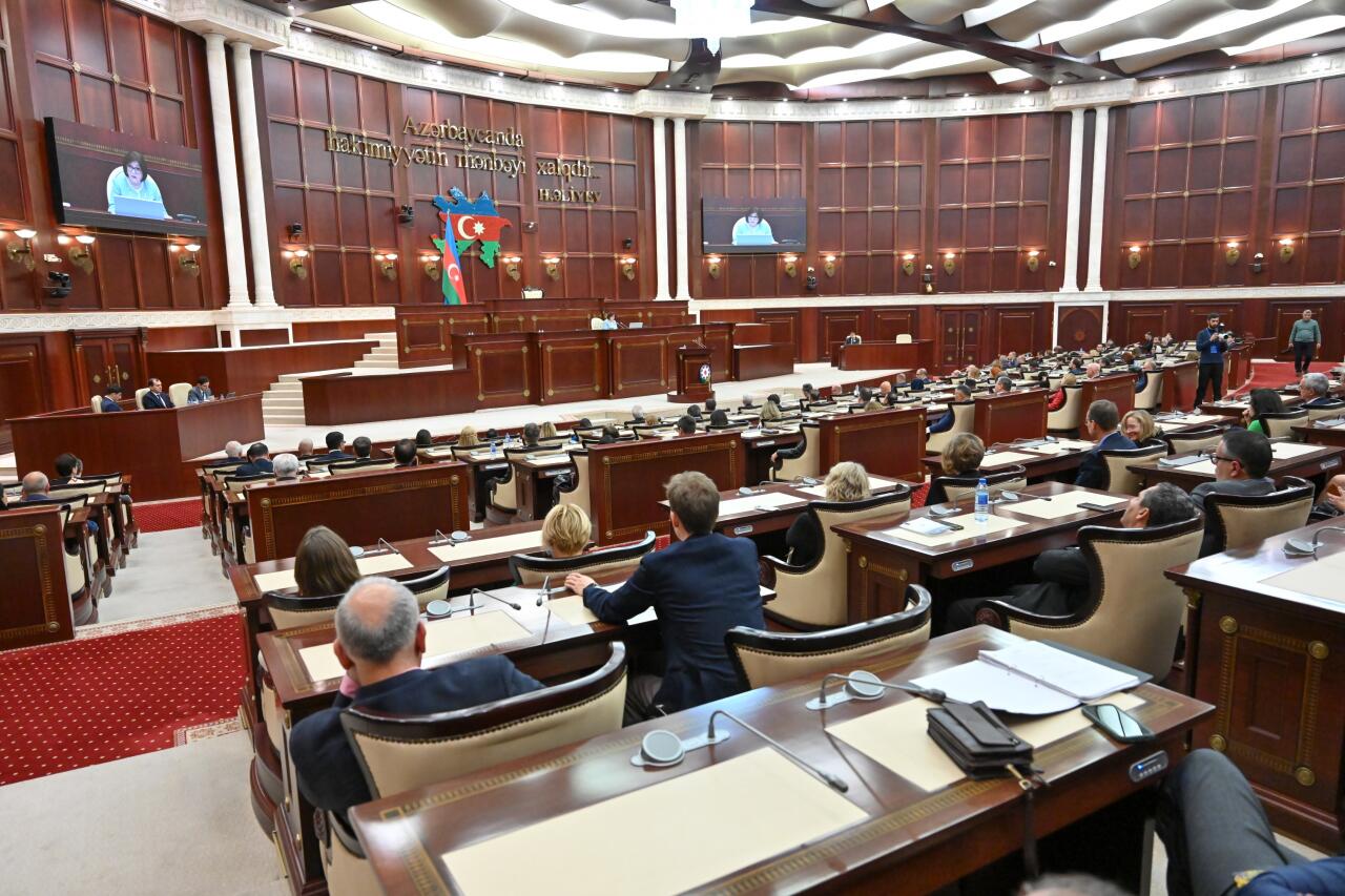 Председатель Милли Меджлиса встретилась с участниками 67-го ежегодного заседания Международной ассоциации судей