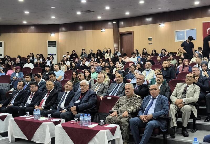 В Игдыре прошла международная конференция, посвященная Деде Горгуду