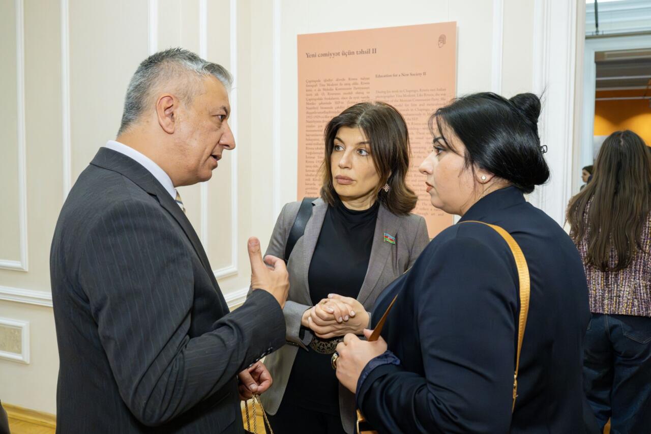 В Баку открылась выставка Музея Диего Риверы Анауакалли