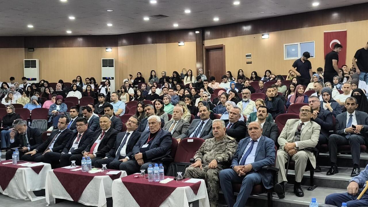 В Игдыре прошла международная конференция, посвященная Деде Горгуду