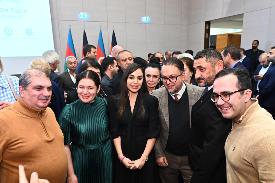 Leyla Əliyeva və Arzu Əliyeva Berlində MAMA “Ana təbiət” sərgisinin açılışında iştirak ediblər