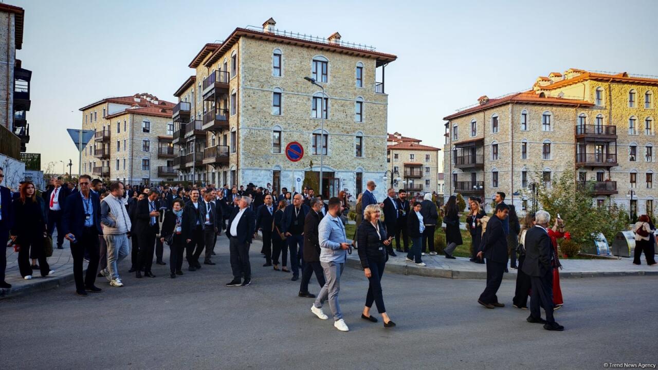 Üçüncü Azərbaycan Milli Şəhərsalma Forumunun iştirakçıları Şuşa şəhərində olublar