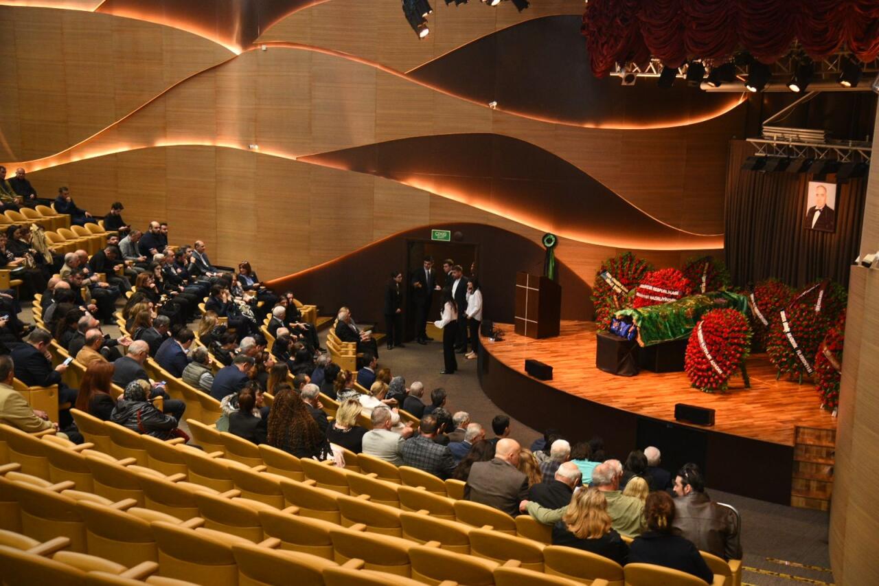 Xalq artisti Ramiz Quliyevlə vida mərasimi keçirilib