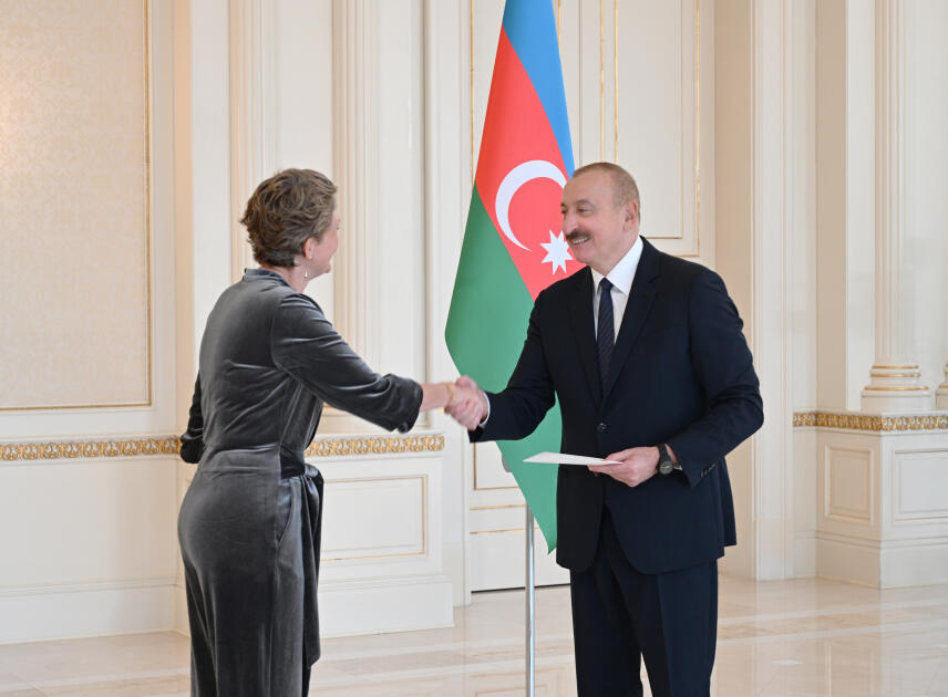 Prezident İlham Əliyev Niderlandın Azərbaycanda yeni təyin olunmuş səfirinin etimadnaməsini qəbul edib