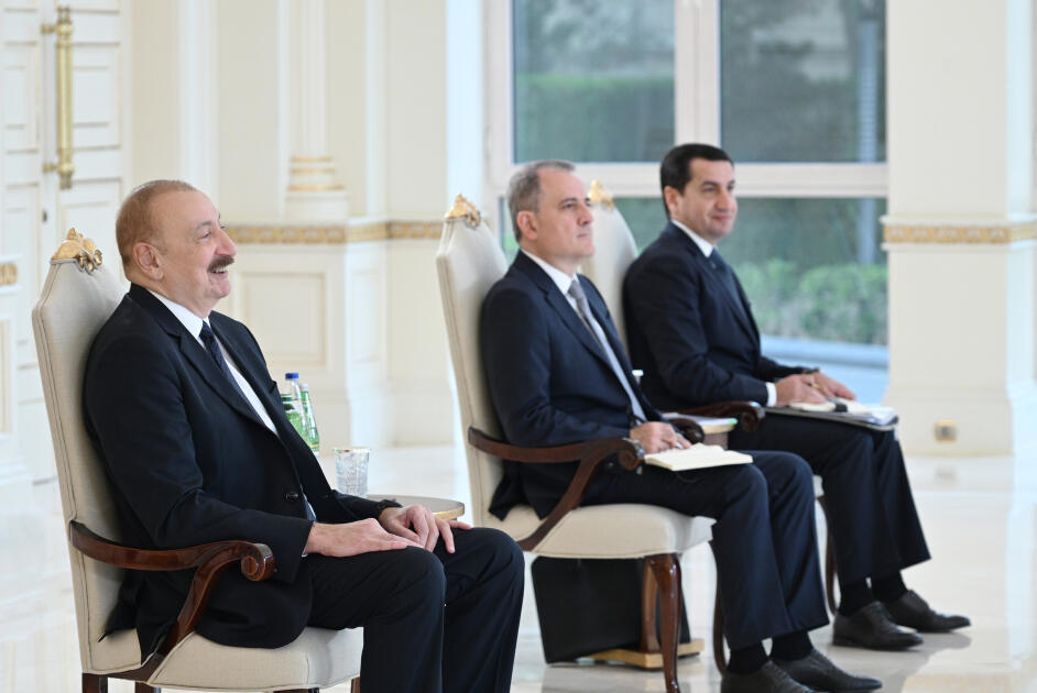 Президент Ильхам Алиев принял верительные грамоты нового посла Франции