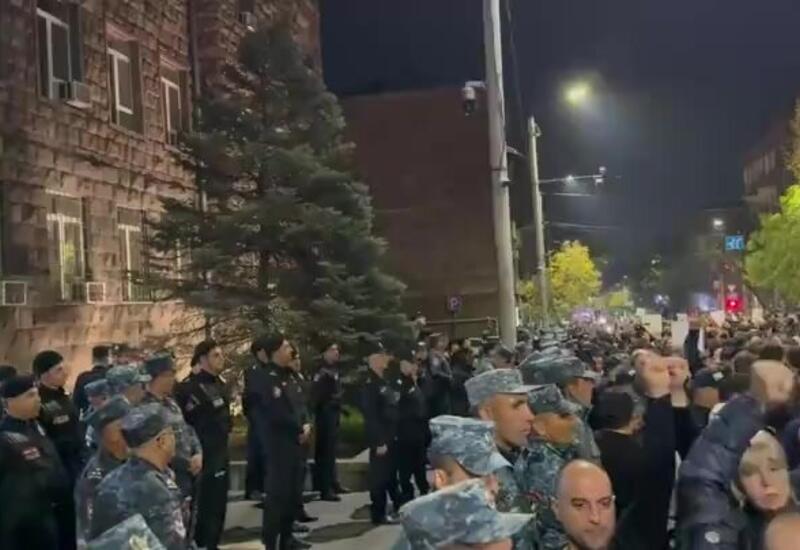 В Ереване опять цирк под открытым небом