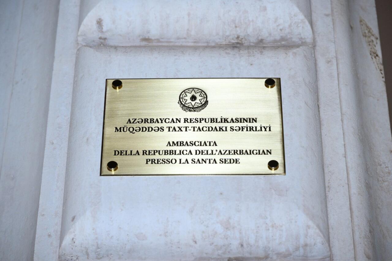 Первый вице-президент Мехрибан Алиева приняла участие в церемонии открытия административного офиса посольства Азербайджана при Святом Престоле