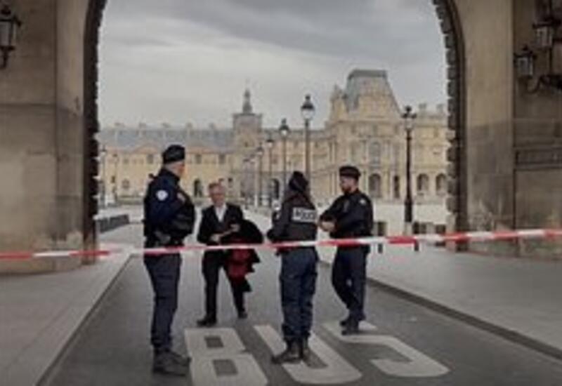 Один из украденных экспонатов Лувра нашли поломанным