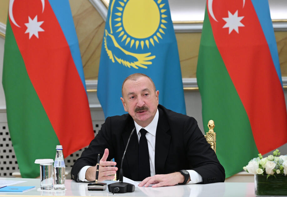 Президент Ильхам Алиев и Президент Касым-Жомарт Токаев выступили с заявлениями для прессы