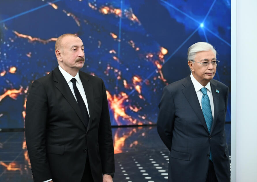 Prezident İlham Əliyev və Prezident Kasım-Jomart Tokayev Astanada “Alem.ai” Beynəlxalq Süni İntellekt Mərkəzində olublar
