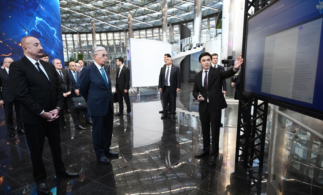 Prezident İlham Əliyev və Prezident Kasım-Jomart Tokayev Astanada “Alem.ai” Beynəlxalq Süni İntellekt Mərkəzində olublar