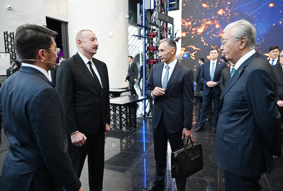Prezident İlham Əliyev və Prezident Kasım-Jomart Tokayev Astanada “Alem.ai” Beynəlxalq Süni İntellekt Mərkəzində olublar
