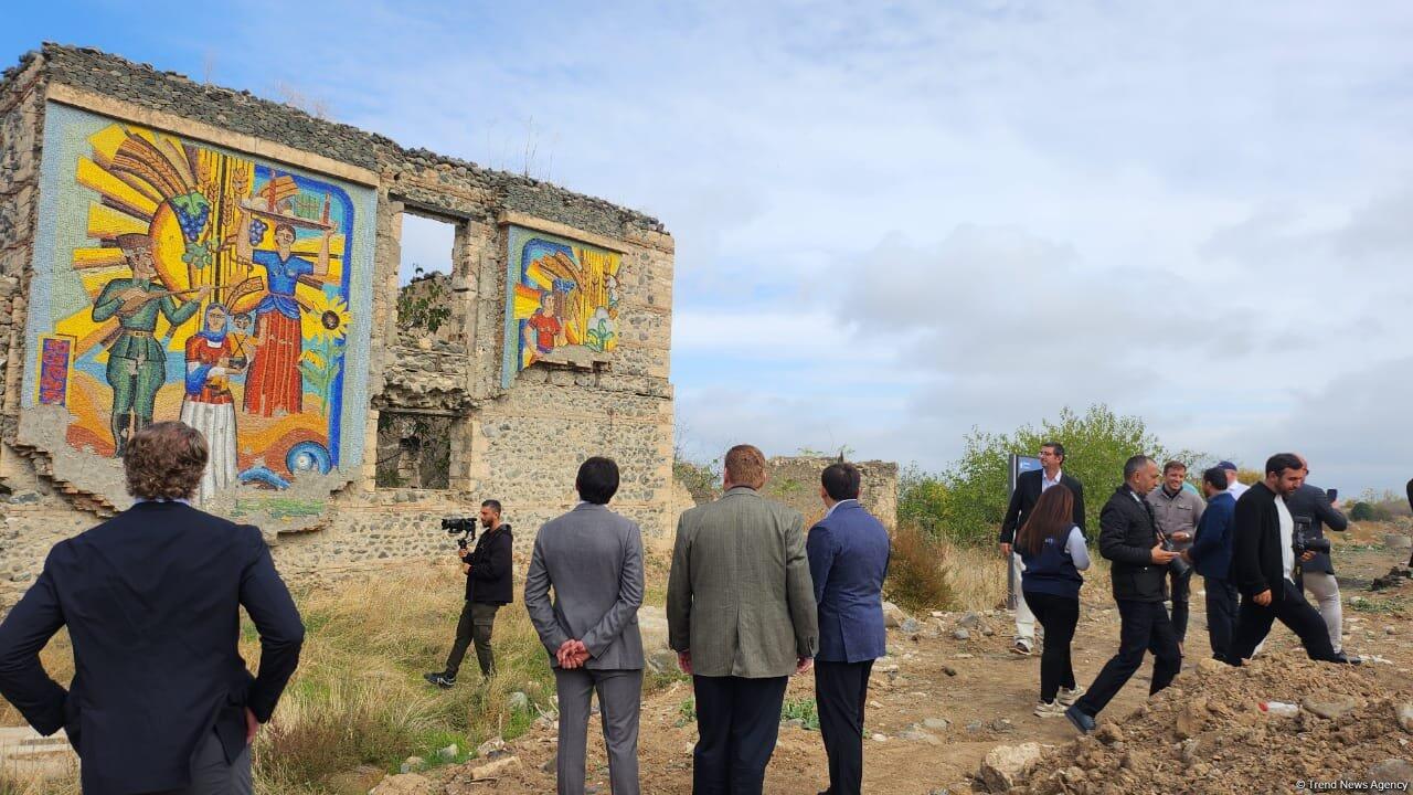 Ağdama səfər edən Beynəlxalq Səyahətçilər Ağdam Çörək muzeyinin qalıqlarını ziyarət ediblər