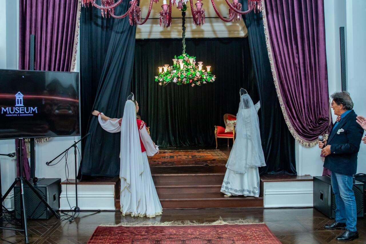 “Museum Furniture showroom”da “Xarı Bülbül” çilçırağının təqdimat mərasimi keçirilib