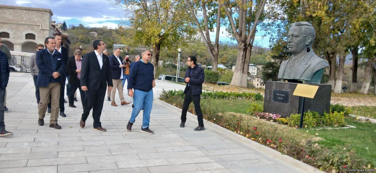 Beynəlxalq səyahətçilərin Şuşa şəhərinə səfəri başlayıb