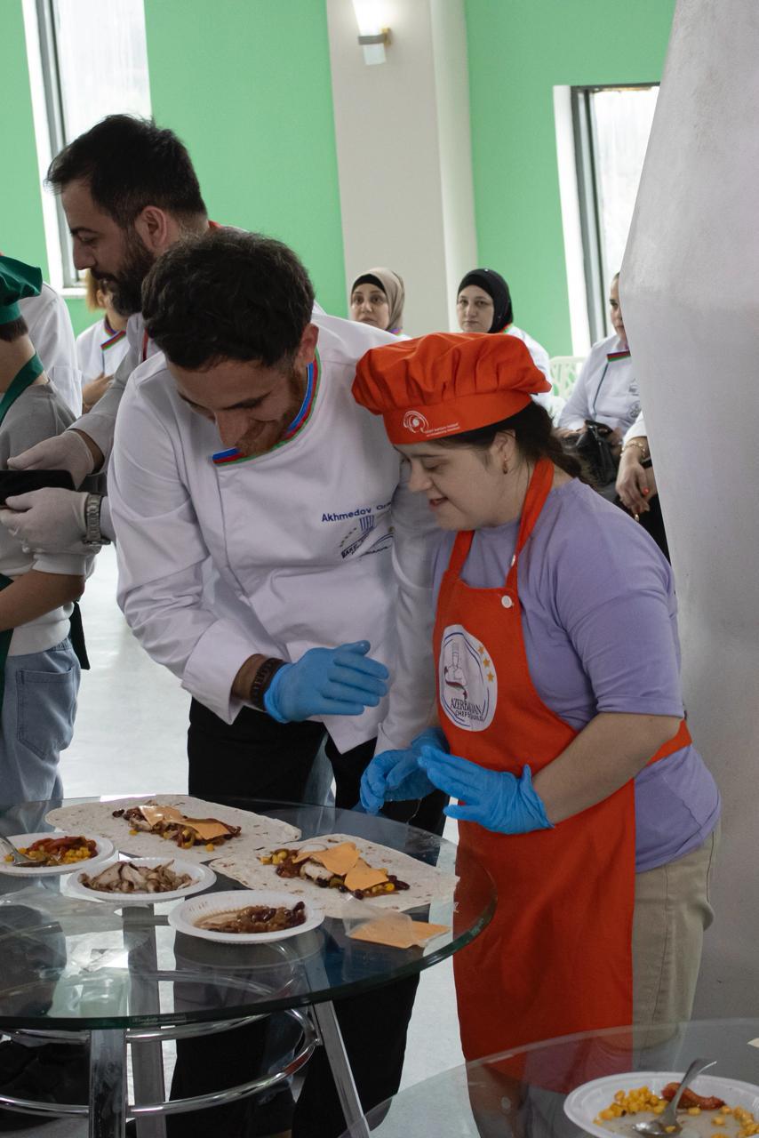 В Баку организовано "вкусное путешествие" в честь Международного дня шеф-поваров