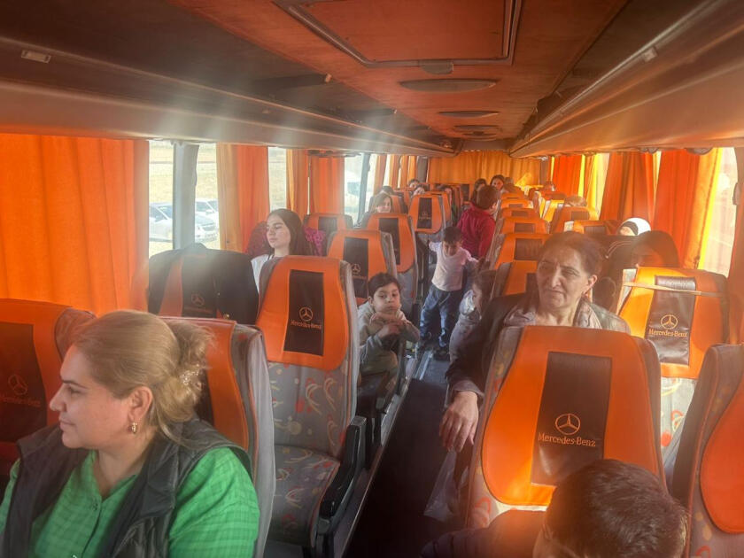 Növbəti köç karvanı Xocalının Təzəbinə kəndinə çatıb