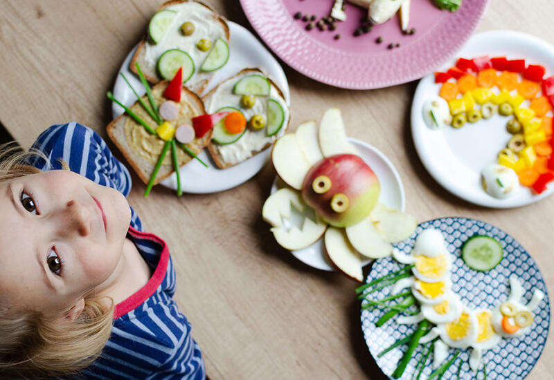 Как накормить привередливого ребенка: практические советы и хитрости