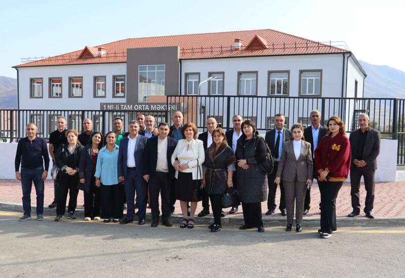 36 il sonra Xocalı məktəbinin məzunları bir araya gəliblər