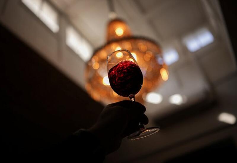 Разрушен миф о «полезном бокале вина»