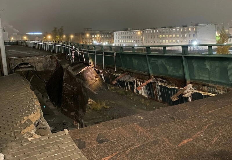 В Петербурге частично рухнула крыша вокзала