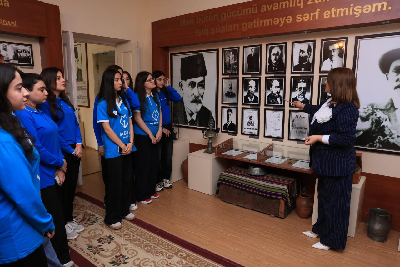 Azərbaycan milli mətbuatının 150 illik yubileyi ilə əlaqədar MEDİA və RİİB könüllüləri Zərdab şəhərinə səfər ediblər