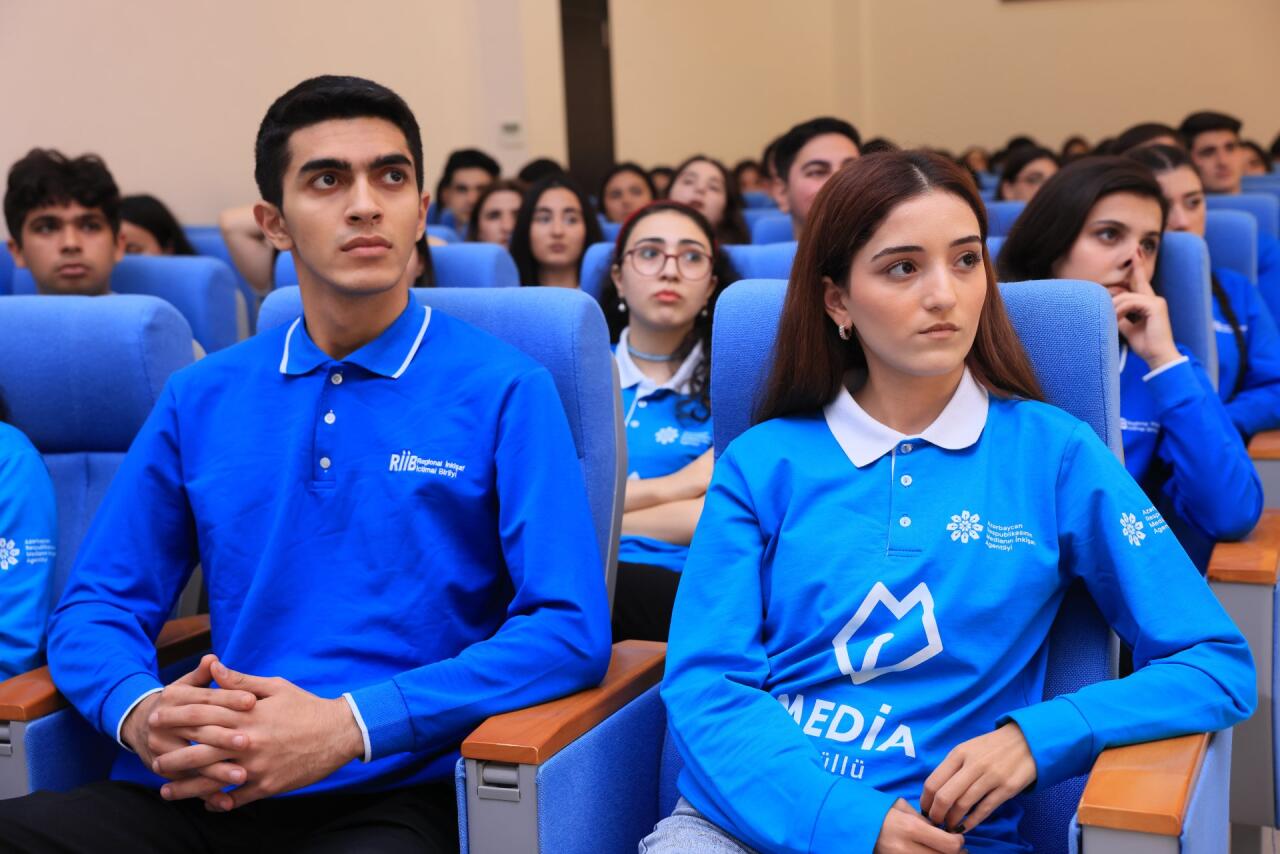 Azərbaycan milli mətbuatının 150 illik yubileyi ilə əlaqədar MEDİA və RİİB könüllüləri Zərdab şəhərinə səfər ediblər