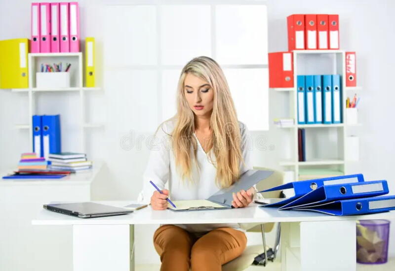 Психотерапевт назвала способ пережить длинную рабочую неделю