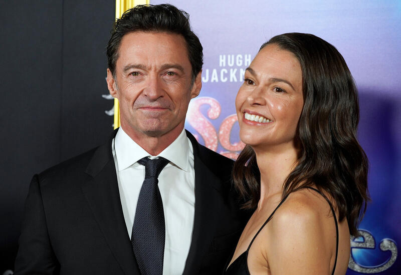 Хью Джекман впервые вышел в свет с возлюбленной