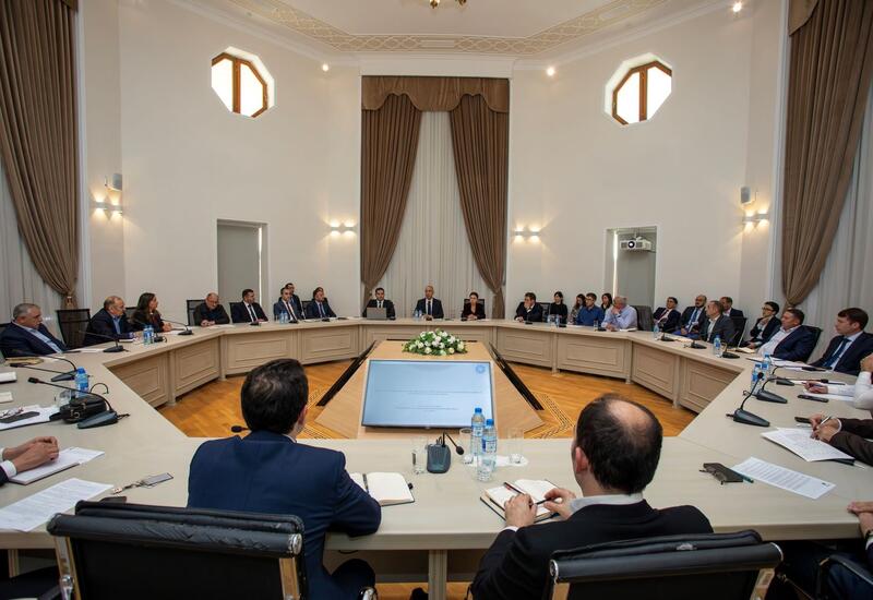 В Минэнерго Азербайджана обсудили вопросы энергоэффективности