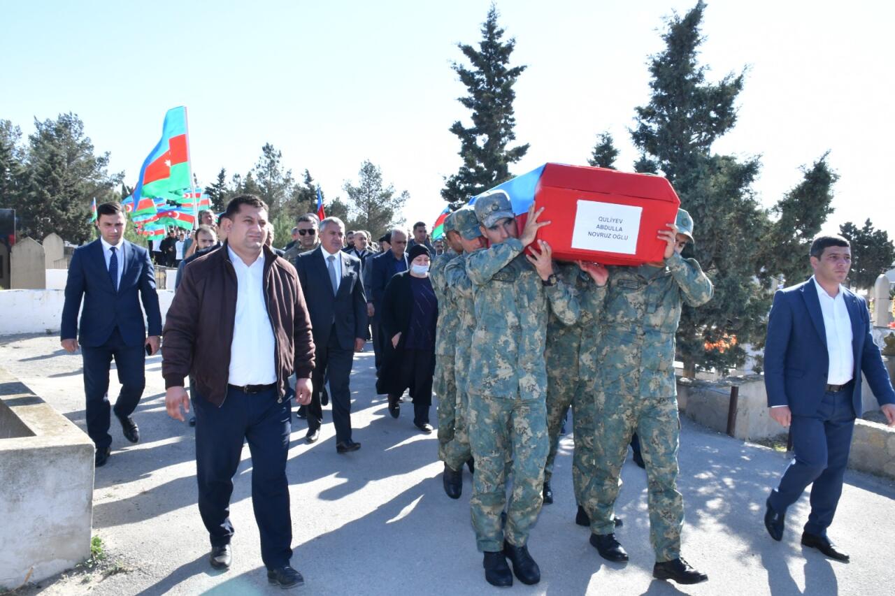 Birinci Qarabağ Müharibəsi şəhidi Abdulla Quliyevin Saray Şəhidlər Xiyabanında dəfn mərasimi keçirilib