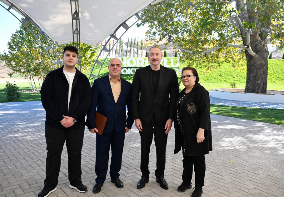 Prezident İlham Əliyev Cəbrayıl rayonunun Horovlu kəndinin sakinlərinə mənzillərin açarlarını təqdim edib