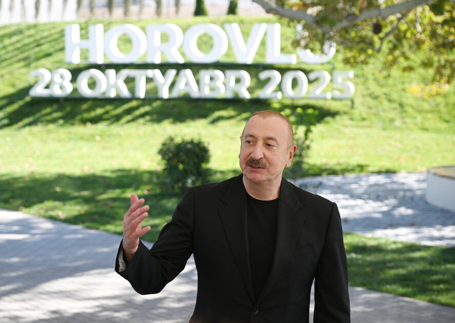 Prezident İlham Əliyev Cəbrayıl rayonunun Horovlu kəndinin sakinlərinə mənzillərin açarlarını təqdim edib