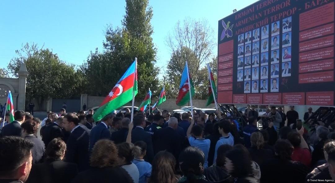 Почтена память жертв террора в Барде