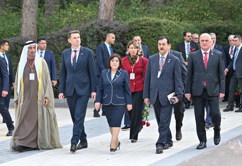 Beynəlxalq parlament konfransının iştirakçıları Fəxri xiyabanı və Şəhidlər xiyabanını ziyarət ediblər
