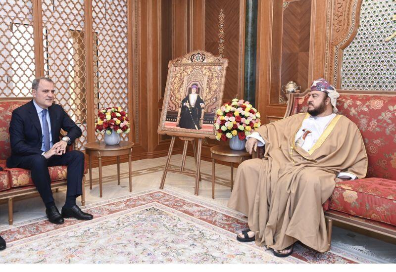 Азербайджан и Оман обсудили перспективы расширения экономических связей