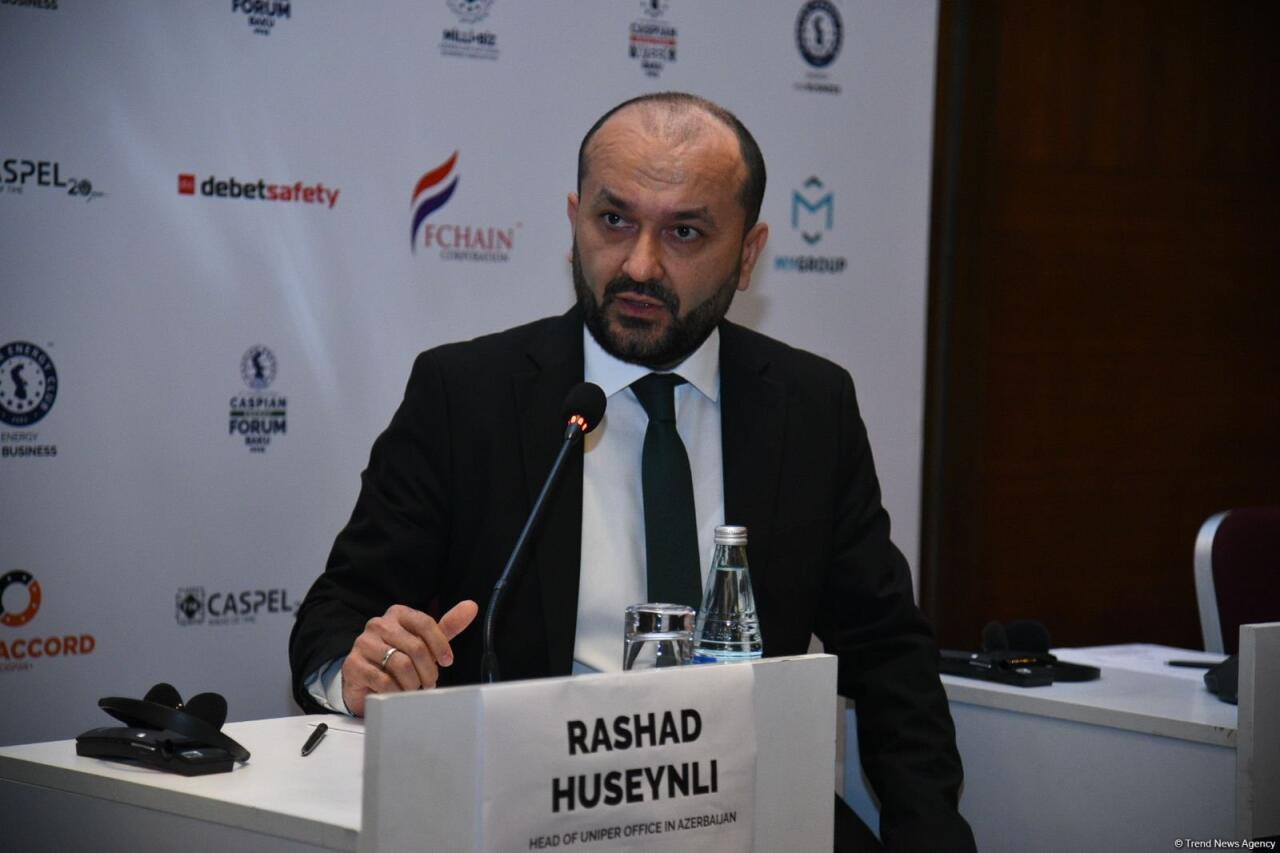 В Баку проходит 13-й Каспийский энергетический форум