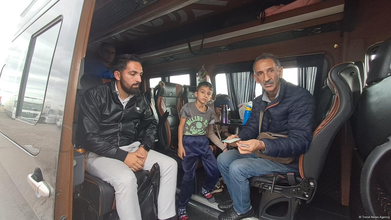 Очередная группа переселенцев отправилась в село Вангли Агдеринского района