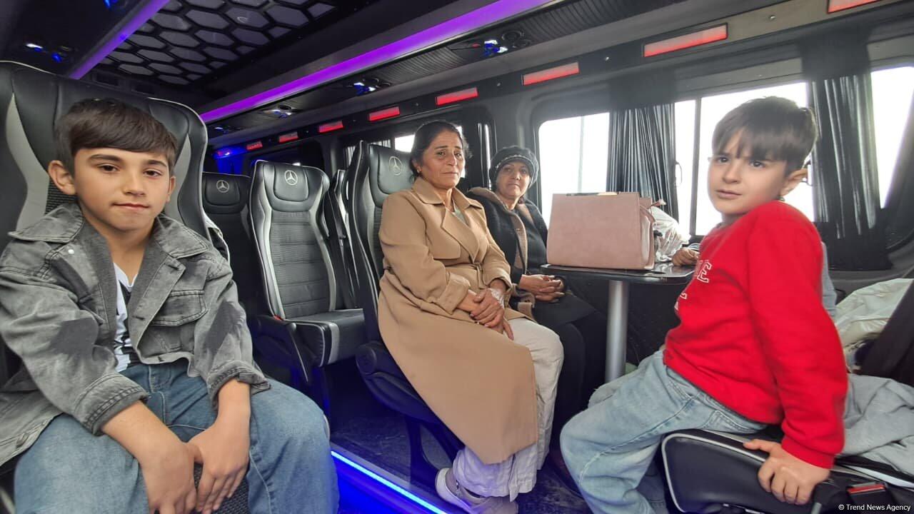 Очередная группа переселенцев отправилась в село Вангли Агдеринского района