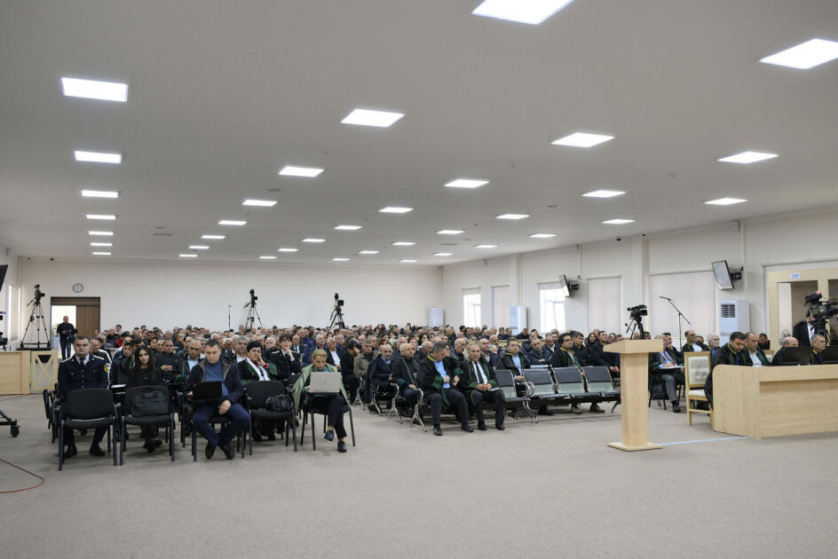 В Баку продолжился суд над лицами, обвиняемыми в совершении многочисленных преступлений против азербайджанского народа